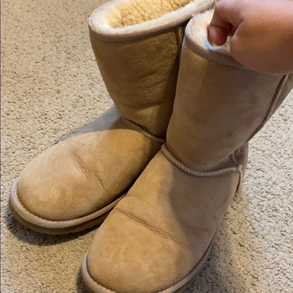 Sand ugg’s